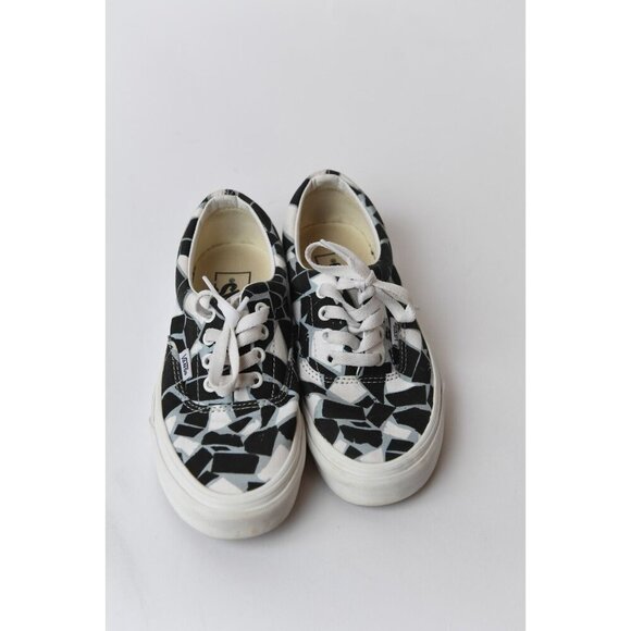 Vans Canvas Sneakers Low Top Casual Shoes Women's Size 6 Off the Wall - Picture 3 of 13